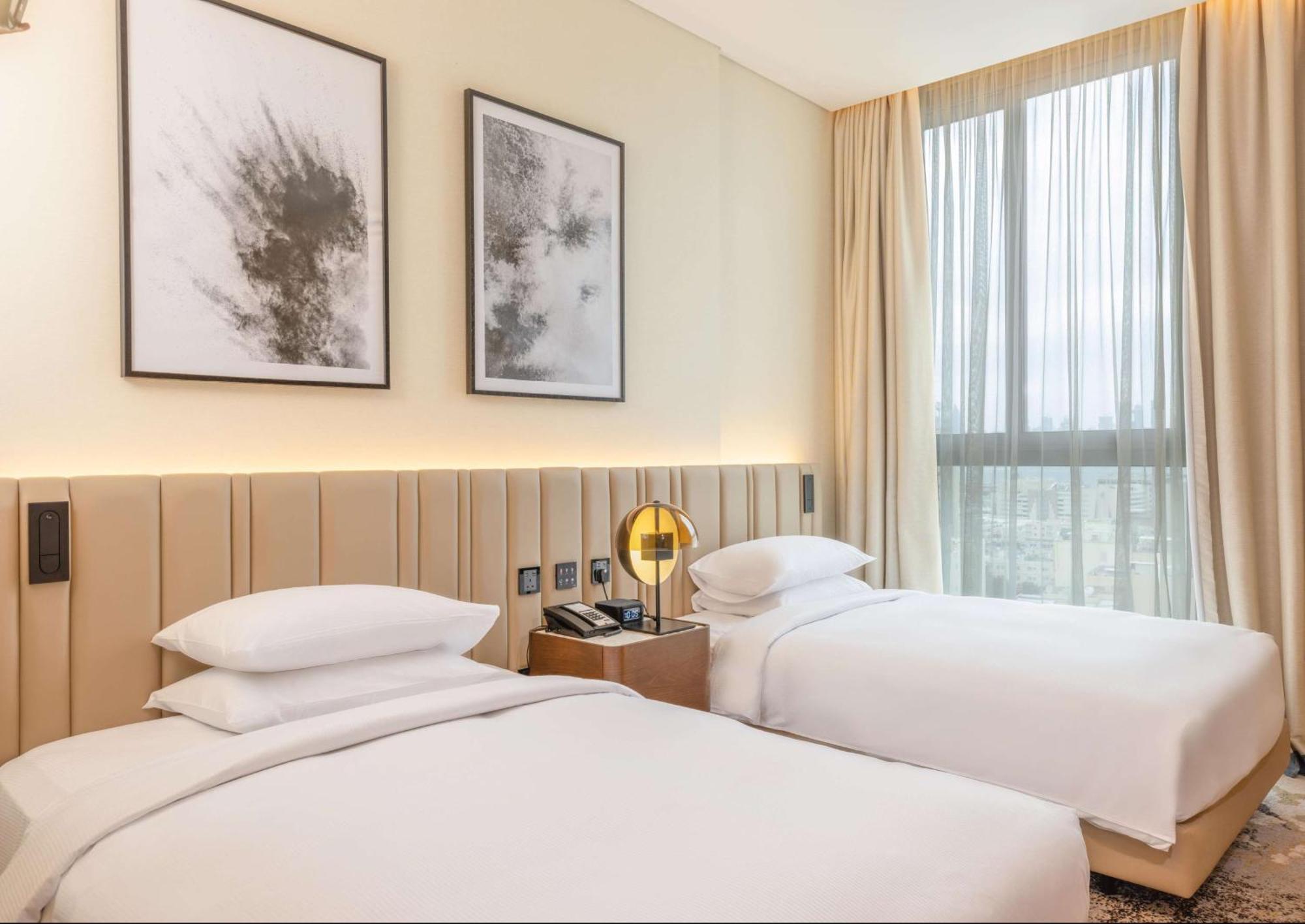 Embassy Suites By Hilton Doha Old Town Esterno foto